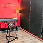 Royal Sinn Signature 公寓