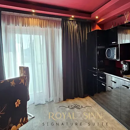 Royal Sinn Signature