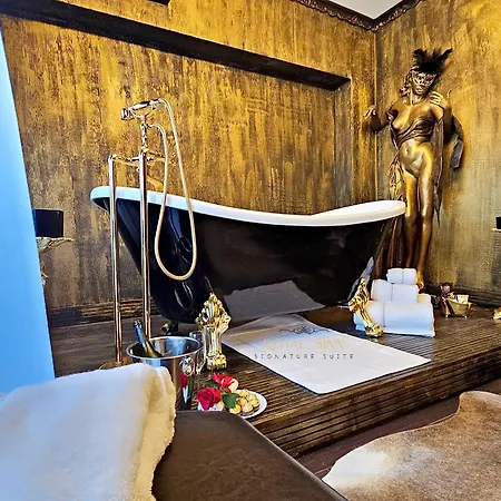 Royal Sinn Signature